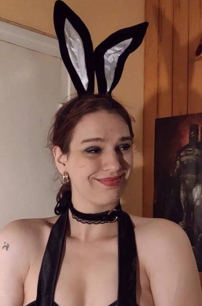 Been bouncing so much I thought it only right to get myself a sexy bunny outfit, what do you think - Melody Fluffington - 365vids.one-trannyfans.net on join.royalboobs.com